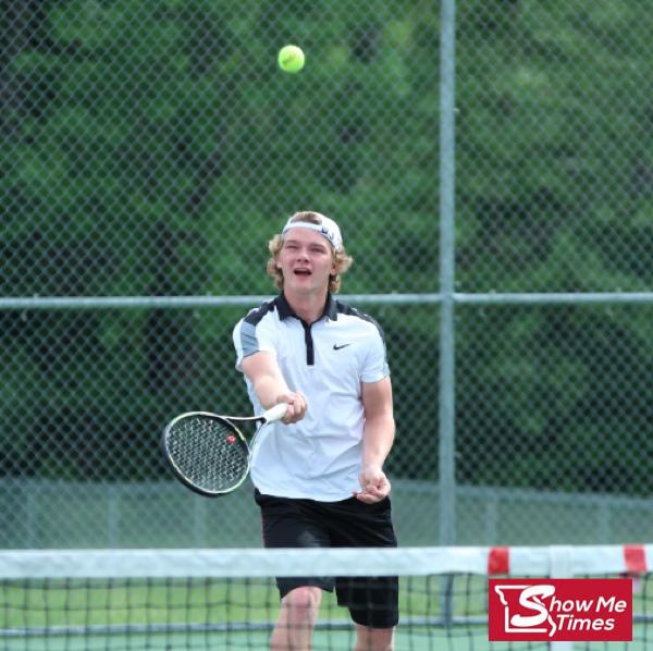 Dexter Sweeps Arcadia Valley in Boys Tennis