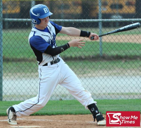 Mules Knock Out Wildcats in Baseball Semifinal