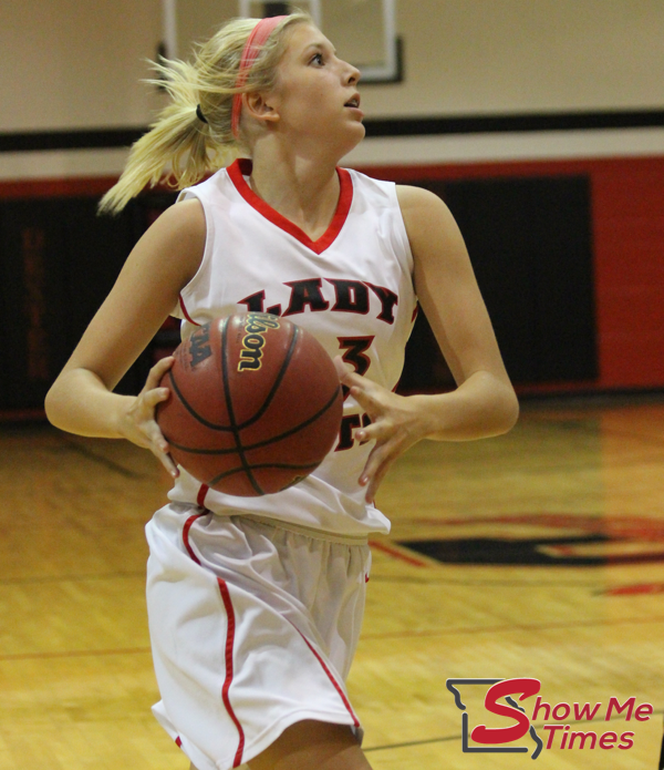8th Grade Cats Take a Loss at Home Opener