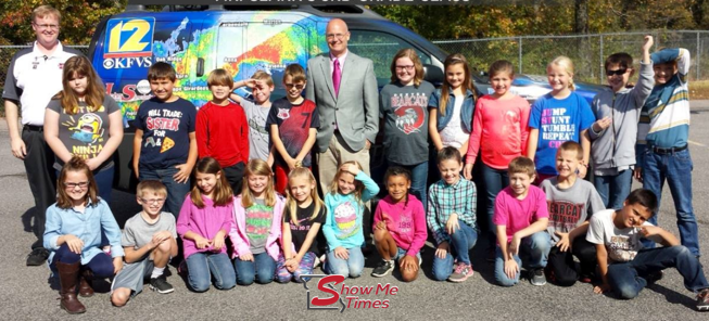 Grant Dade Visits Central Elementary Classroom