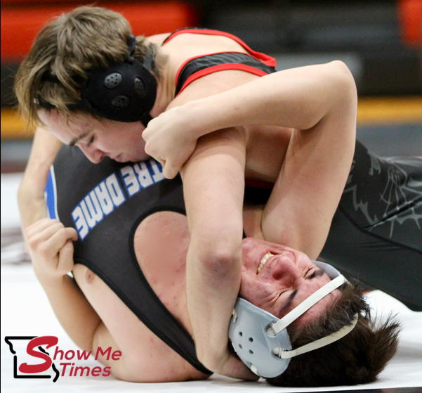DHS Wreatling Team Splits Home Opener with Notre Dame and Sikeston