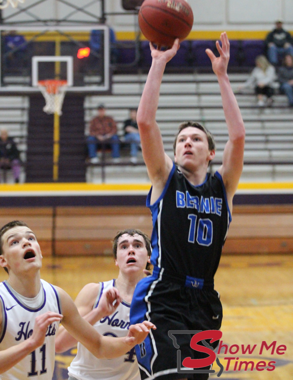 Bernie Easily Advances to Consolation Semifinal of the Bloomfield Christmas Tournament