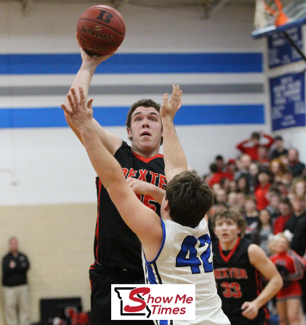 Dexter Outlasts Bernie 62-59 in SCAA Rival Game
