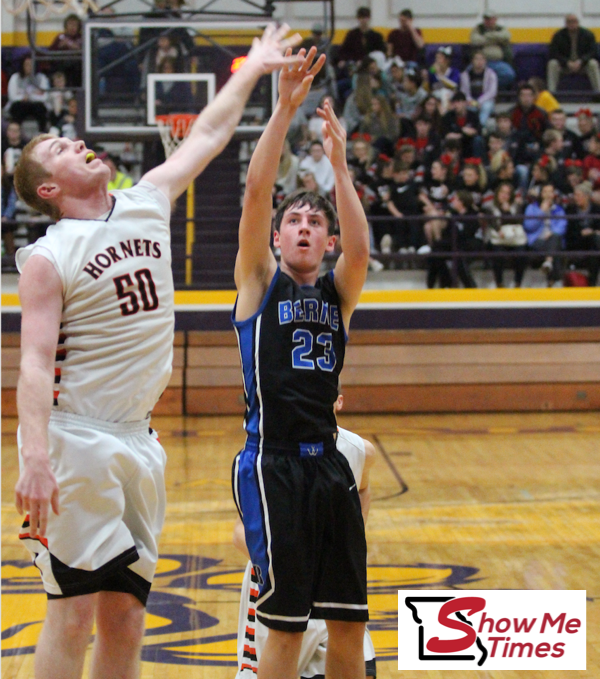 Advance Moves on to SCAA Championship Game