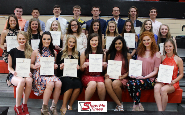 DHS Juniors Inducted into National Honor Society