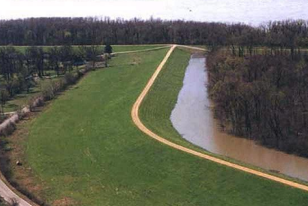 Levee At Bird's Point Closed to Traffic