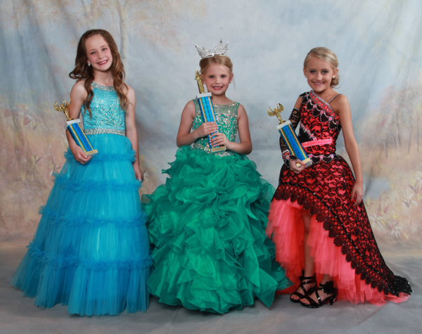 2017 Petite Miss Bernie Crowned