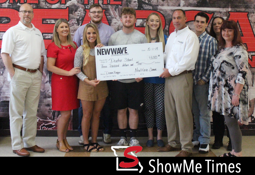 NewWave Communications Awards $3,000 to DHS Student News Group