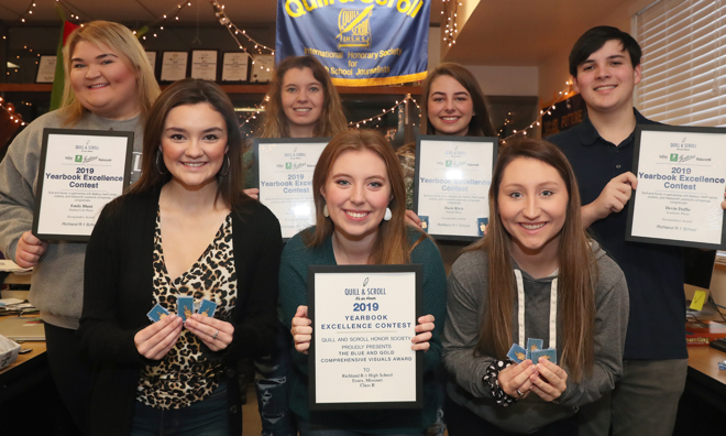 Richland Yearbook Staff Receives Awards