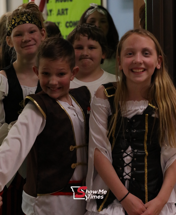 Central Elementary 5th Grade Presents