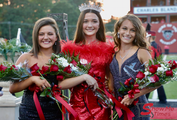 Alliye Lee Crowned 2022 DHS Fall Homecoming Queen