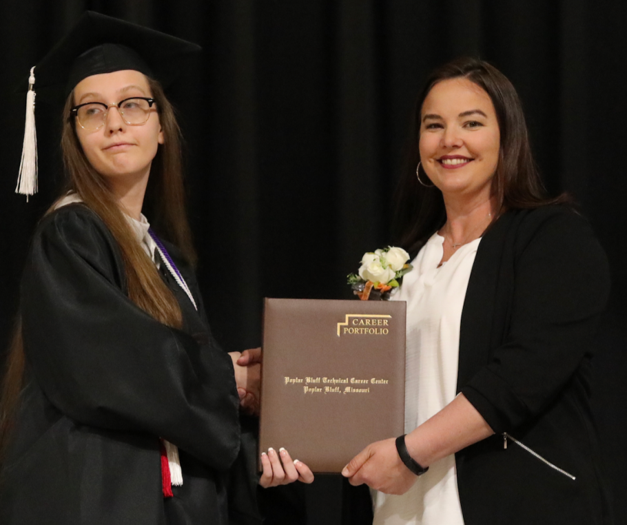 Emily Day Earns Certificate of Completion in Culinary Arts Program