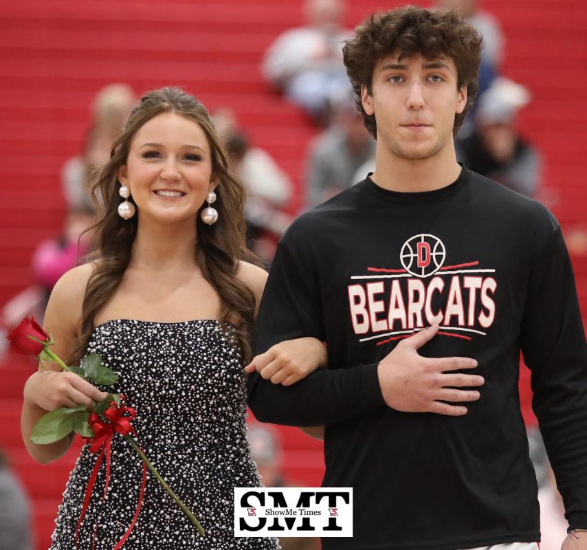 DHS 2025 Winter Homecoming Queen Candidate Featuring Lauren Sindle